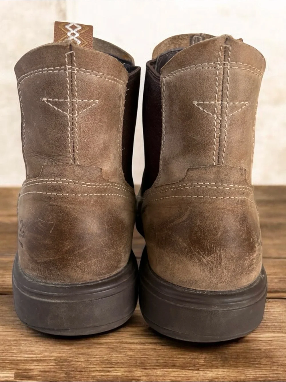 Men's UGG Chelsea Biltmore Leather Waterproof Work Boot - Brown Size 11 Like New